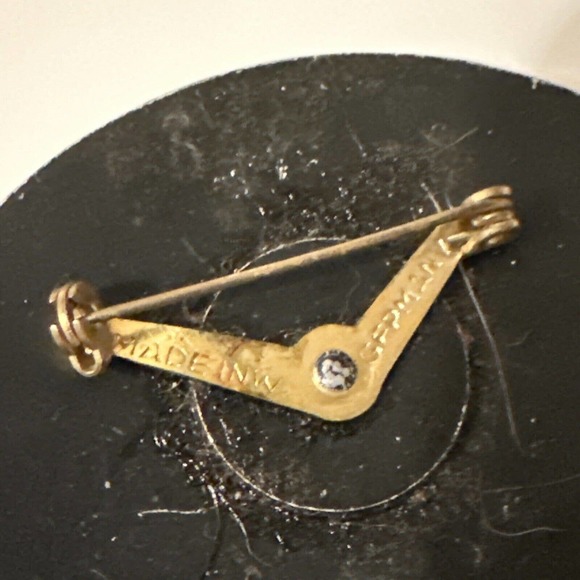 West Lacquer Pin Brooch Hand Painted Black Wood Japanese Warrior Signed Oriental - Picture 5 of 6